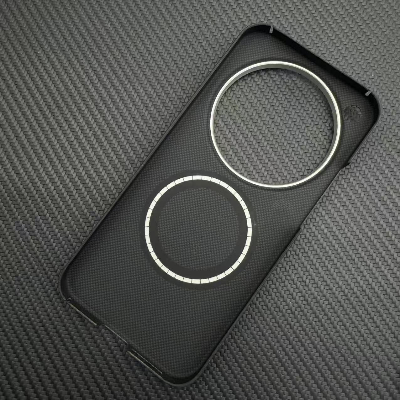 Magnetyczne etui na telefon z  – Photography Xiaomi 17 Ultra recenzja i cena